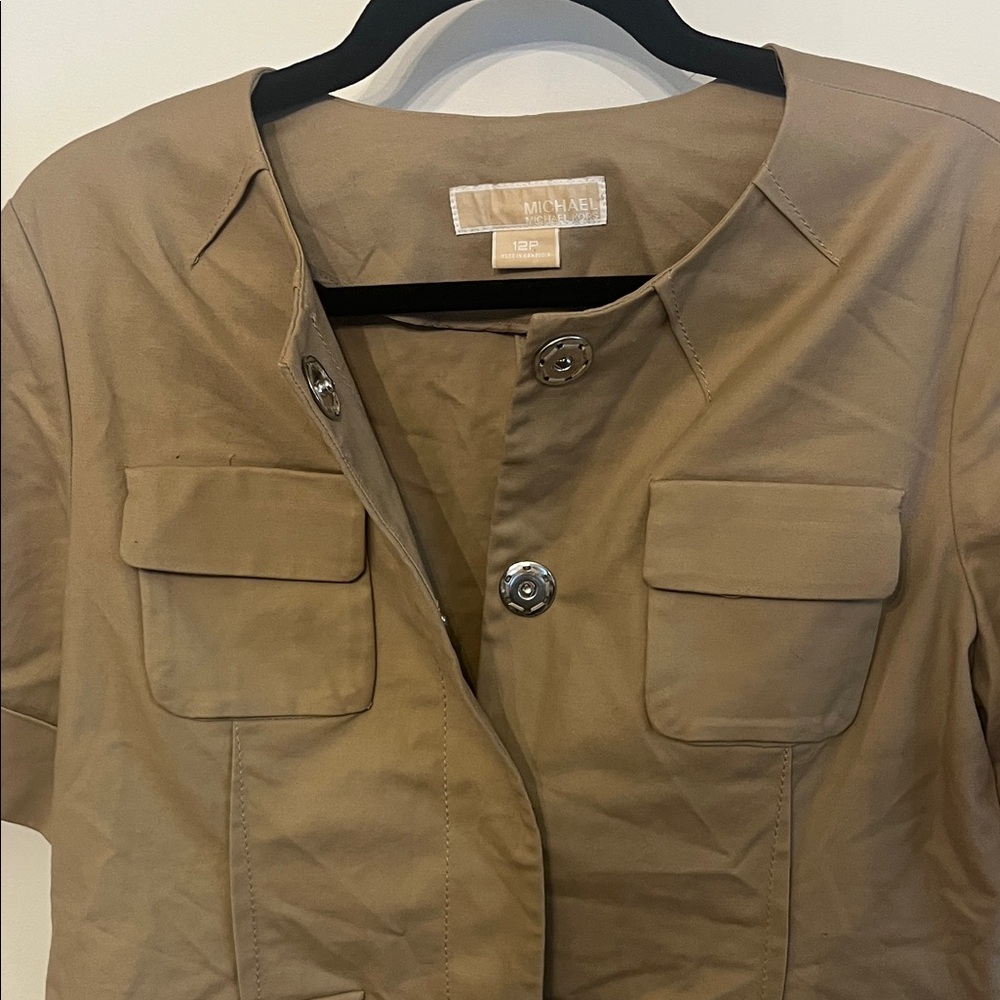 Michael Kors Tan Short Sleeve Utility Jacket *MISSING BELT* - Picture 4 of 6